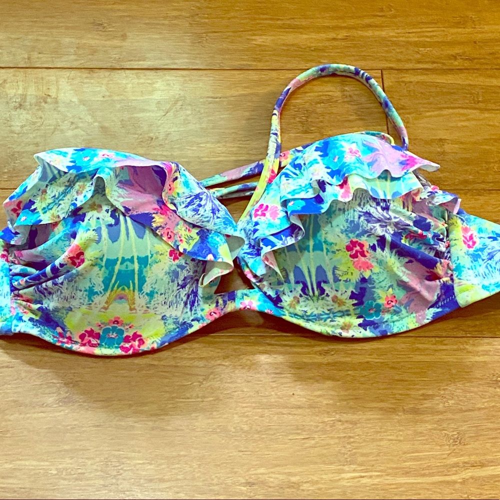 Victoria secret swim top 💕